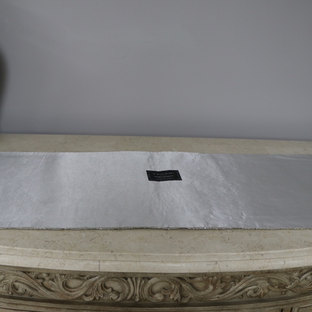 TAHARI HOME BEADED & SEQUINS CENTERPIECE TABLE RUNNER - 13x36 - NEW -SILVER/GOLD - Picture 5 of 7